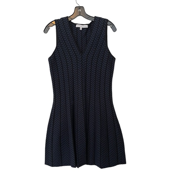 CUPCAKES & CASHMERE | Hector Houndstooth Fit & Flare Dress in Blue/Black, Medium - Picture 3 of 9
